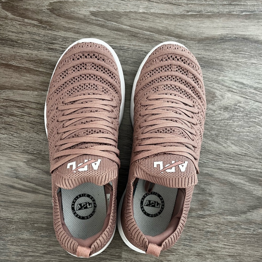 Apl shoes